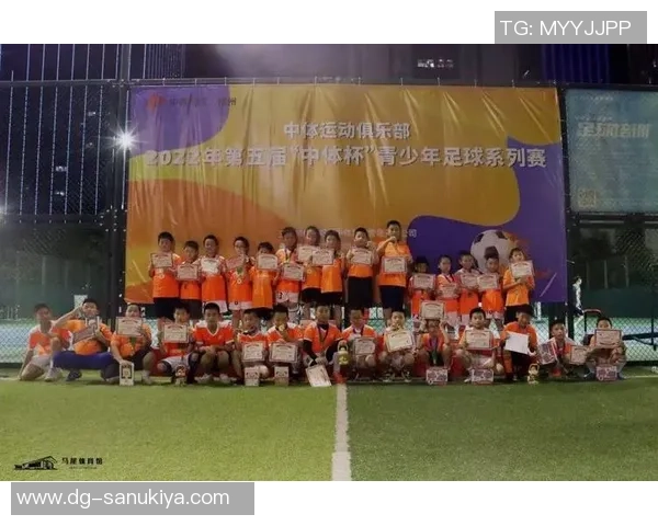 西安足球队荣登足球意识排行榜第十位展现出色团队实力与潜力 西安足球队荣登足球意识排行榜第十位展现出色团队实力与潜力