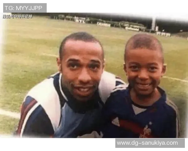 足球明星的崇拜与追随者心目中的上帝究竟是谁