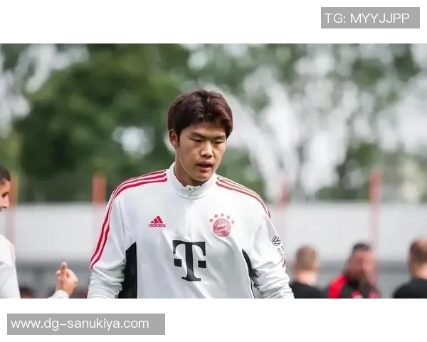 中国足球界悲痛消息近期明星球员不幸去世引发广泛关注与悼念 中国足球界悲痛消息近期明星球员不幸去世引发广泛关注与悼念