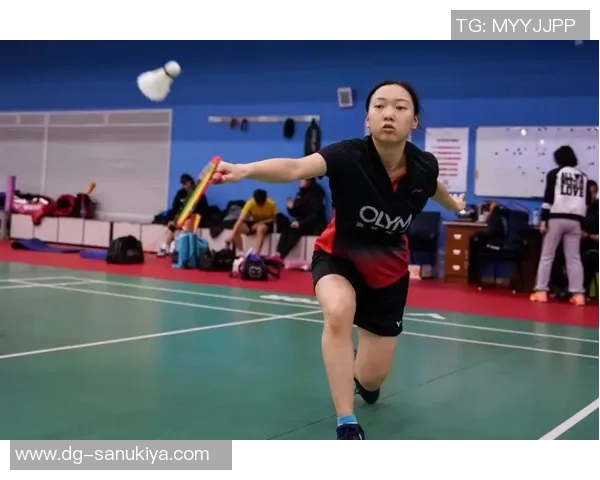 张丽的网球人生：从初学者到职业选手的深度对话与成长历程