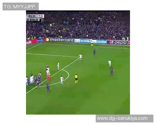 足球明星回头瞬间展现魅力与风采的经典头像解析 足球明星回头瞬间展现魅力与风采的经典头像解析