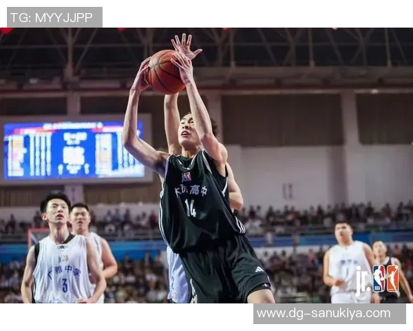 广州篮球队在篮球节奏排行榜中荣登第八名展现强劲实力与团队合作精神